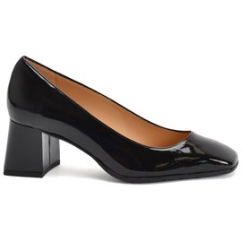 Lalita-courts-Mikko Shoes